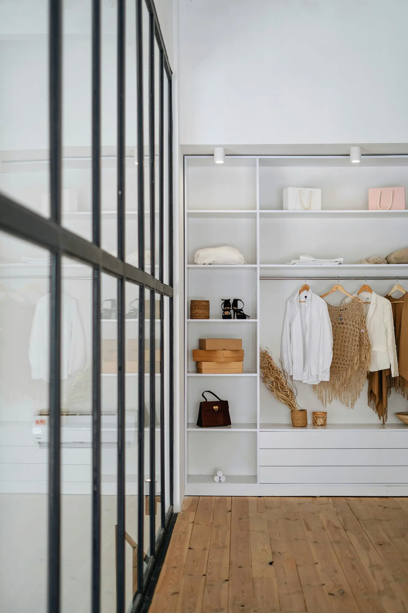 Dressing avec penderie et box de rangement modulable